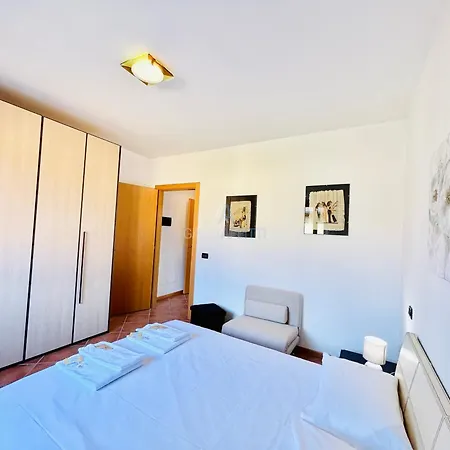 Apartamento Artemide - A 150m Dal Di Garda Sirmione